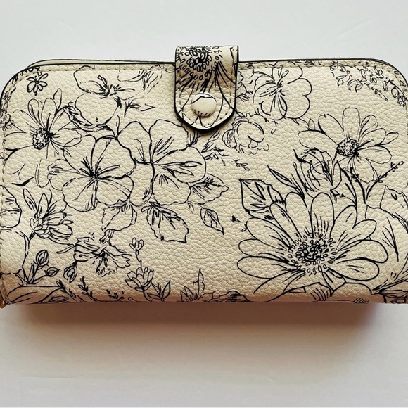 Vera Bradley Bloom Cottage Cream Large Tab Wallet - Picture 2 of 9